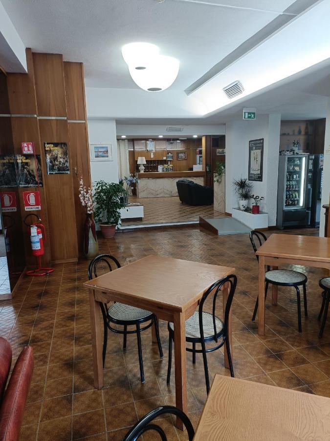 Hotel Alba Serravalle Serravalle Pistoiese Екстер'єр фото